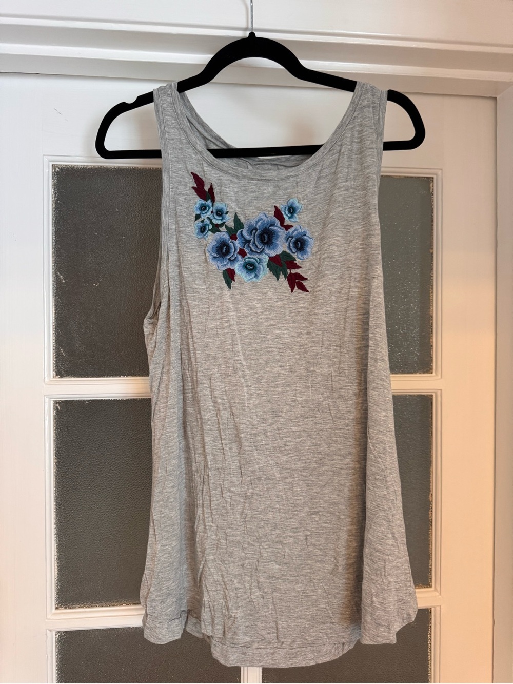 American Eagle Outfitters Light Gray Tank with Blue Floral Applique